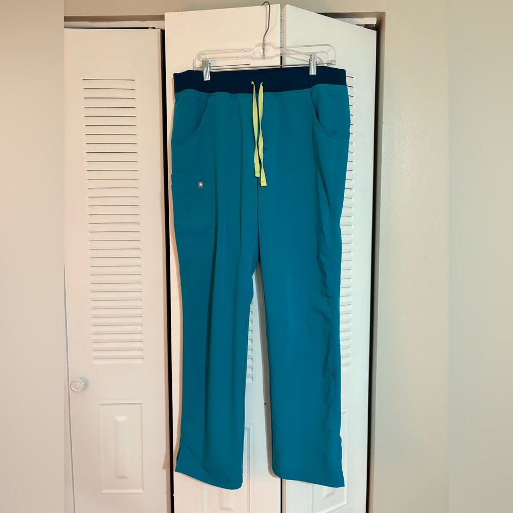 Figs Kade Cargo Scrub Pants - Teal